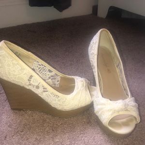 American Eagle Lace Wedges
